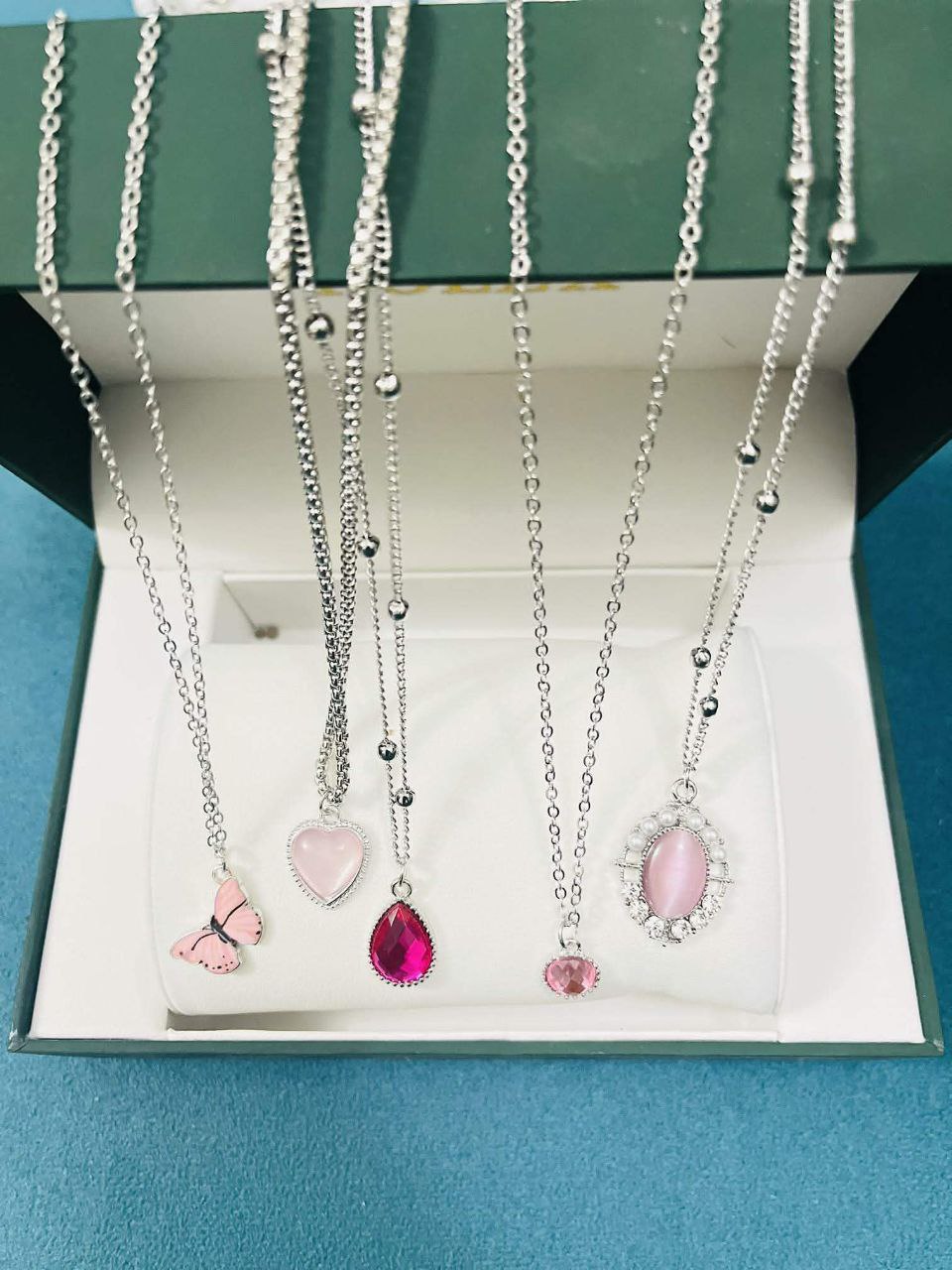 5 Pieces Pendant Set